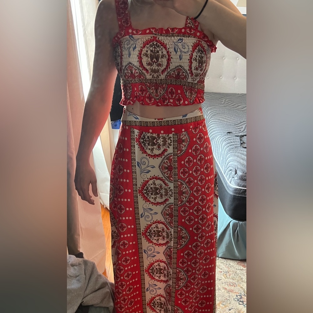 NWOT Crop top & skirt set